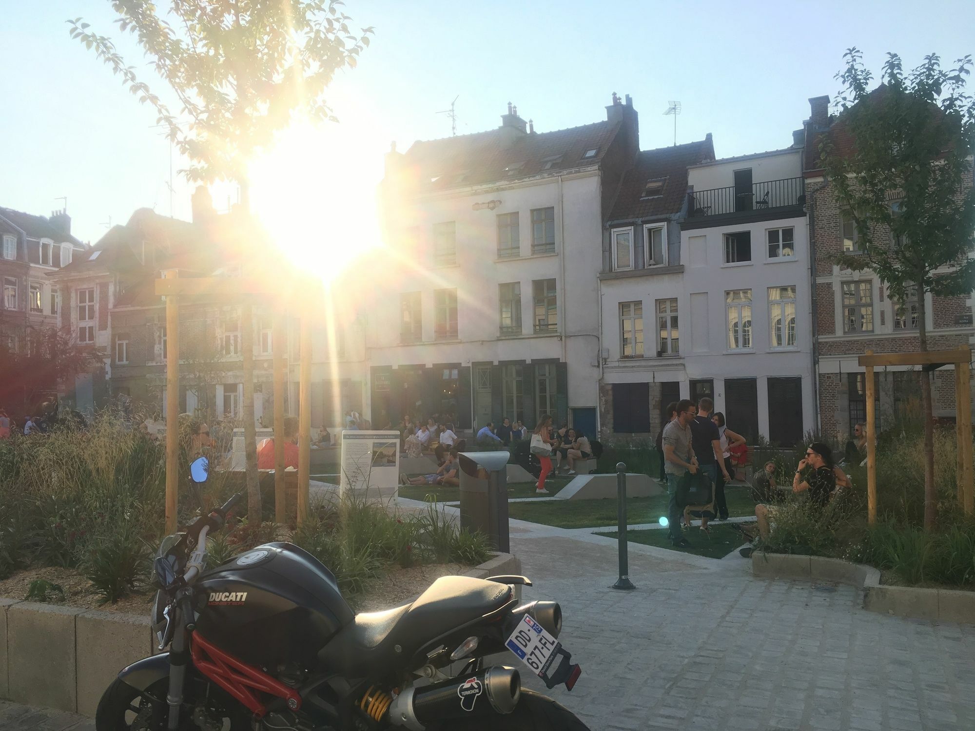 Little Plaza Appart'Hotel Лілль Екстер'єр фото