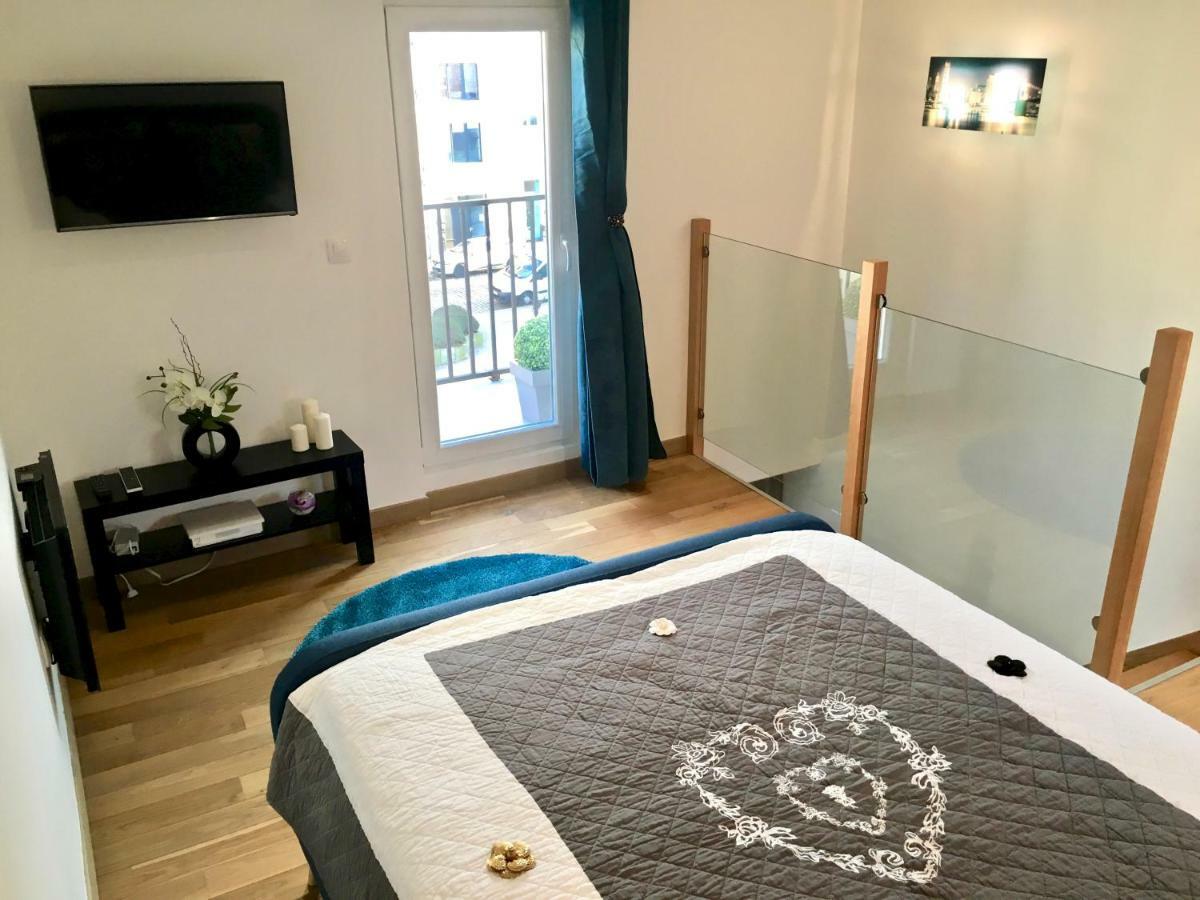 Little Plaza Appart'Hotel Лілль Екстер'єр фото